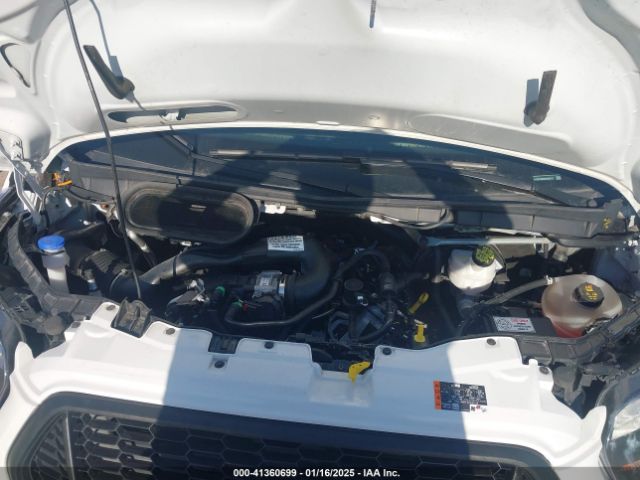 1FTBR3X80NKA65812 Ford Transit-250 Cargo Van