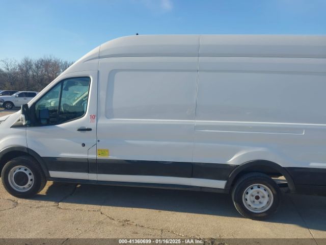 1FTBR3X80NKA65812 Ford Transit-250 Cargo Van