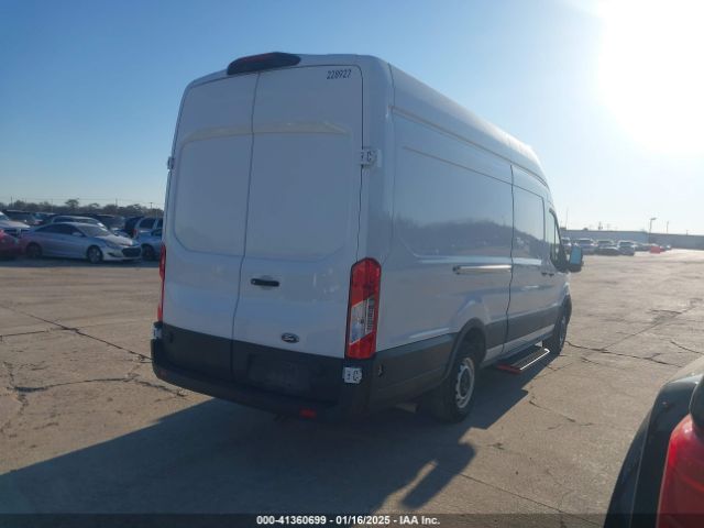 1FTBR3X80NKA65812 Ford Transit-250 Cargo Van