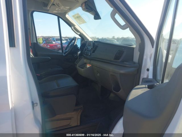 1FTBR3X80NKA65812 Ford Transit-250 Cargo Van