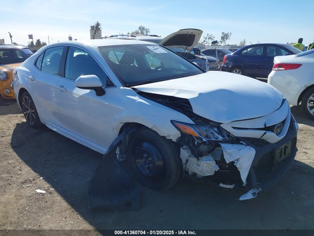 2019 4T1B11HK8KU761688 main image