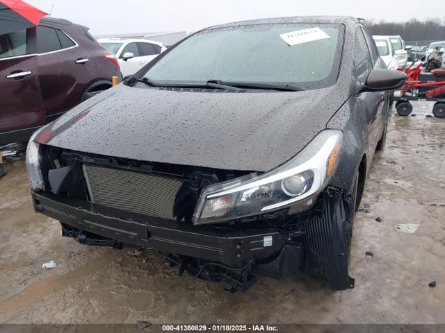 3KPFK4A74JE218667 KIA Forte