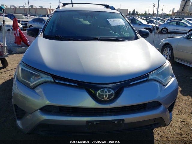Toyota RAV4 LE 2017 2T3ZFREV8HW336176 Image 12