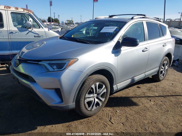 Toyota RAV4 LE 2017 2T3ZFREV8HW336176 Image 2