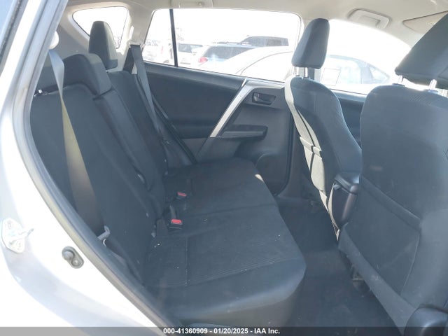 Toyota RAV4 LE 2017 2T3ZFREV8HW336176 Image 8