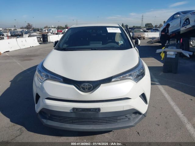 JTNKHMBX9K1016922 Toyota C-HR LE