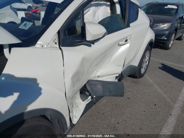 JTNKHMBX9K1016922 Toyota C-HR LE