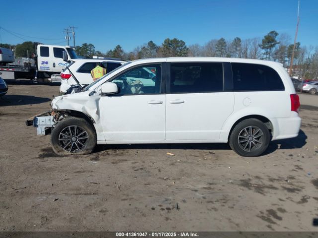 2C4RDGBG1JR199145 Dodge Grand Caravan Se Plus