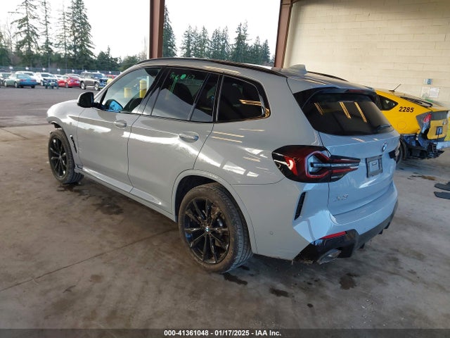 BMW X3 2023 5UX53DP04P9N97930 Image 3