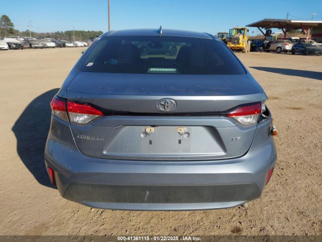 5YFEPMAE3NP335687 Toyota COROLLA LE