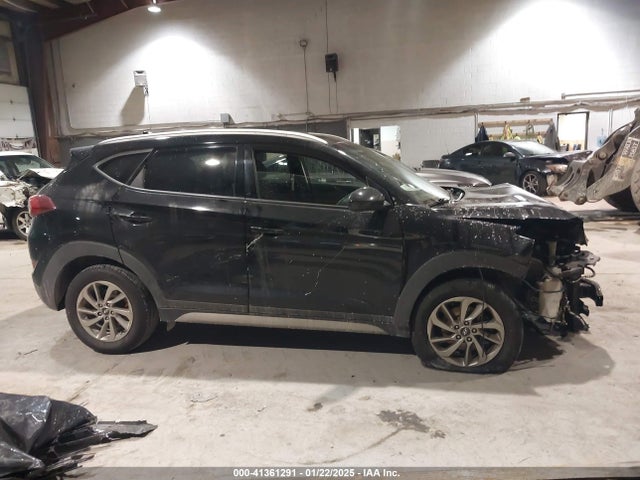 KM8J3CA49JU747939 Hyundai TUCSON SEL