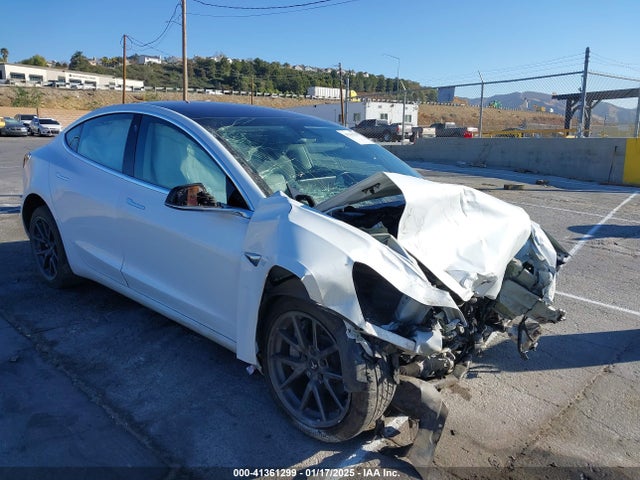 2018 TESLA MODEL 3 5YJ3E1EB5JF066738 Photo 0