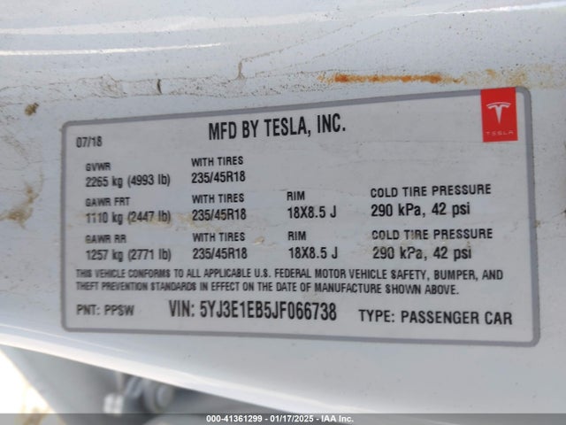2018 TESLA MODEL 3 5YJ3E1EB5JF066738 Photo 8