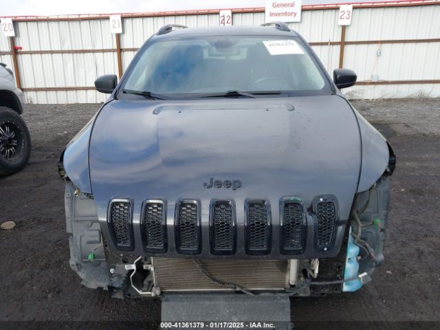 1C4PJLAB8HW580846 Jeep Cherokee Altitude Fwd