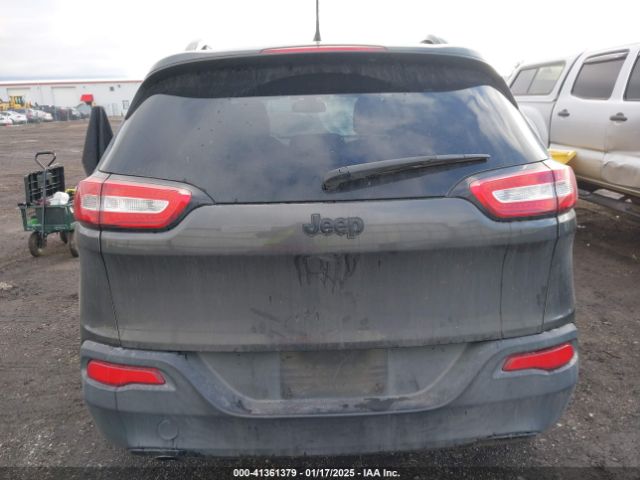 1C4PJLAB8HW580846 Jeep Cherokee Altitude Fwd