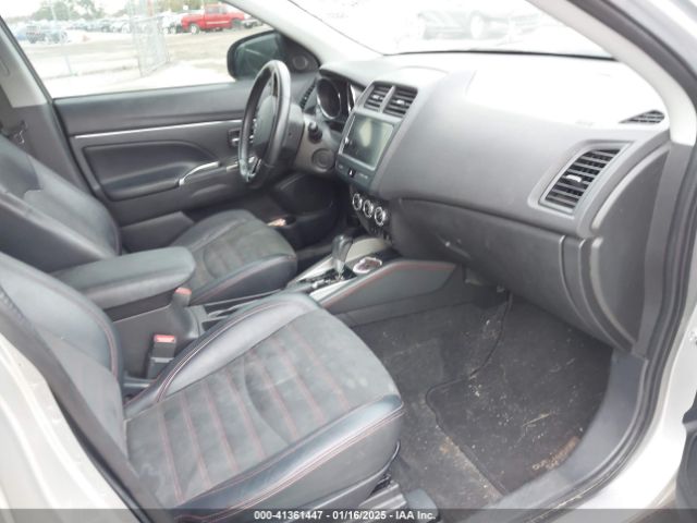 JA4AP3AW5JU000729 Mitsubishi Outlander Sport 2.4 Se