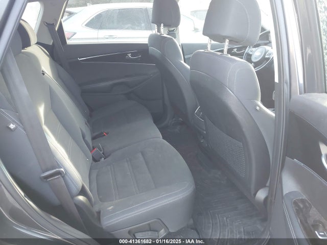 5XYPGDA52HG291036 KIA Sorento 3.3l Lx