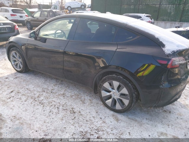 2022 TESLA MODEL Y 7SAYGDEE4NA008363 Photo 2