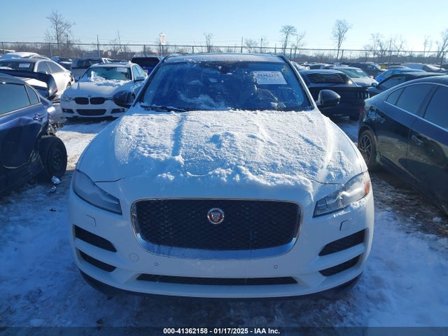 Jaguar F-pace 35t Prestige 2017 SADCK2BV5HA070454 Image 12