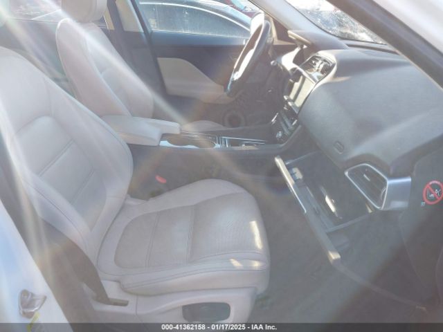 2017 JAGUAR F-PACE SADCK2BV5HA070454 Photo 4