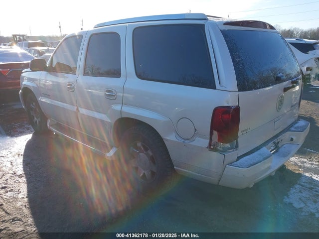 2006 CADILLAC ESCALADE 1GYEC63N76R140827 Photo 2