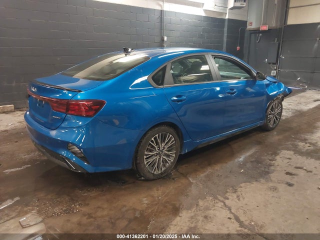 3KPF54AD1PE568375 KIA Forte Gt-line