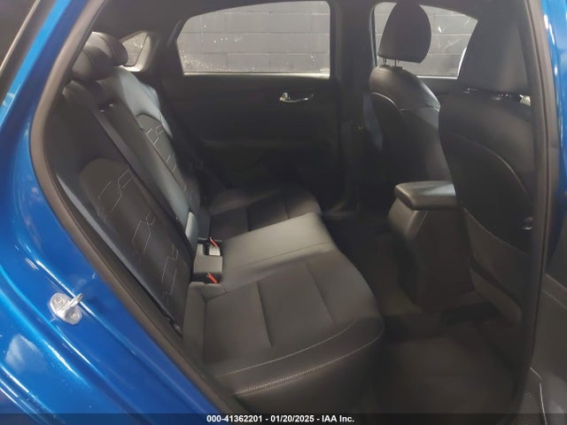3KPF54AD1PE568375 KIA Forte Gt-line