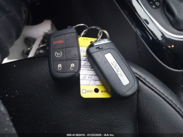 3C4NJCBB6LT162547 Jeep Compass Altitude Fwd