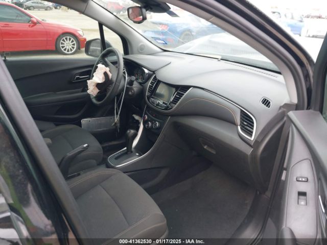 3GNCJKSB4LL196656 Chevrolet Trax Fwd Ls