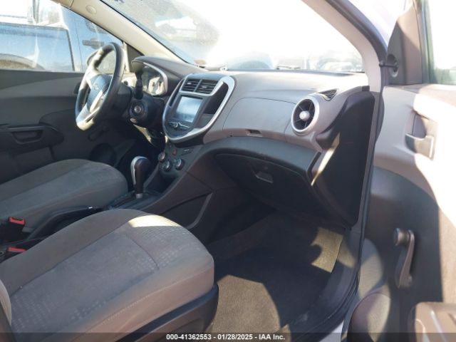 1G1JB5SH2H4139834 Chevrolet Sonic Ls Auto