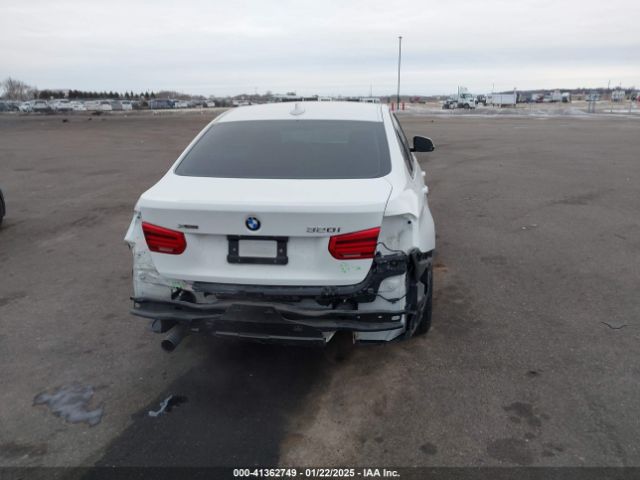 WBA8E5G54JNU47158 BMW 320i Xdrive