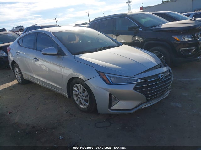 2019 5NPD74LF4KH492686 main image