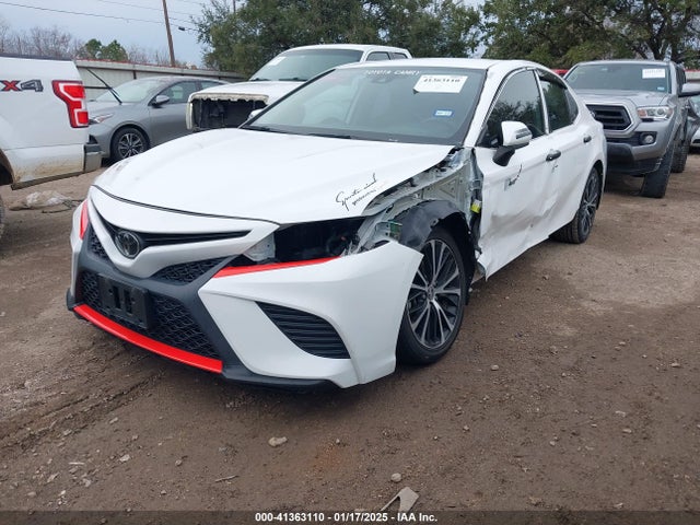 Toyota CAMRY SE 2020 4T1G11AK3LU944076 Image 2
