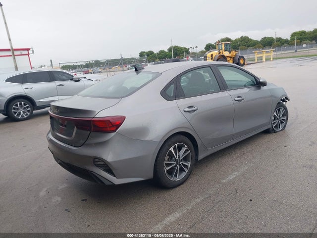 KIA Forte Lxs 2023 3KPF24AD6PE571796 Image 4