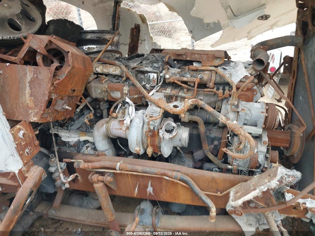 41363266 :رقم المزاد ، 3WKAD79X4CF307003 vin ، 2012 Kenworth Construction T660 مزاد بيع