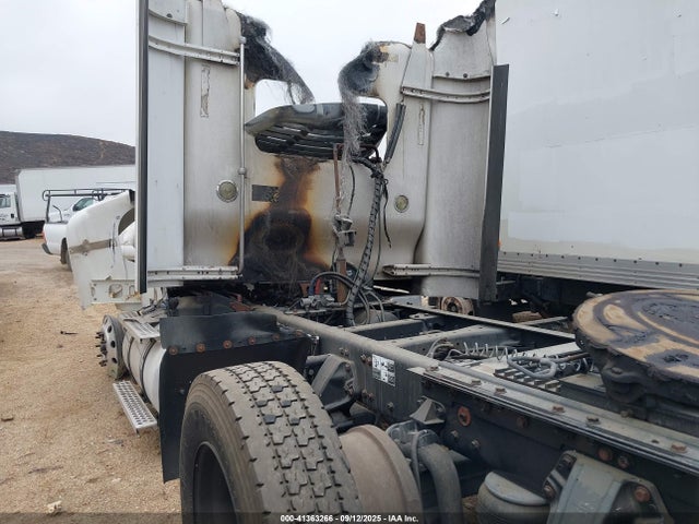 41363266 :رقم المزاد ، 3WKAD79X4CF307003 vin ، 2012 Kenworth Construction T660 مزاد بيع