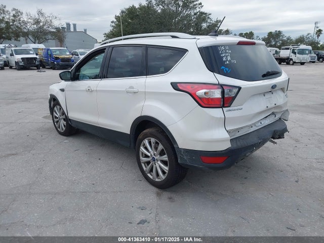 Ford Escape Titanium 2018 1FMCU0J91JUB09300 Image 3