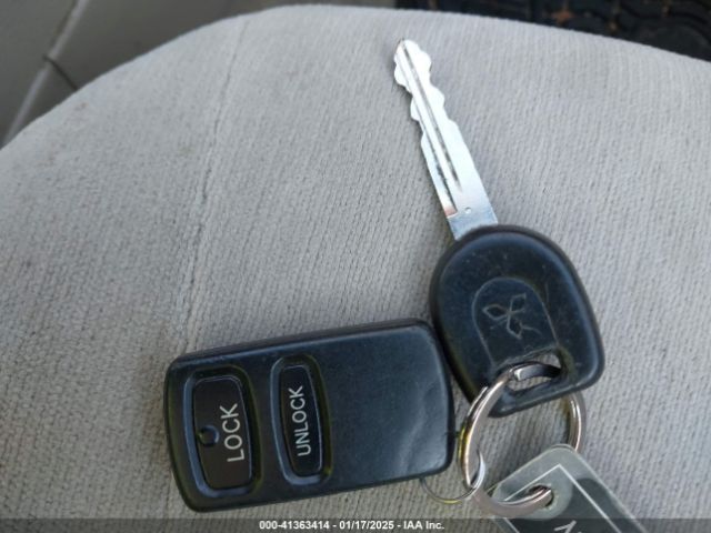 2001 MITSUBISHI GALANT 4A3AA46G21E226796 Photo 8