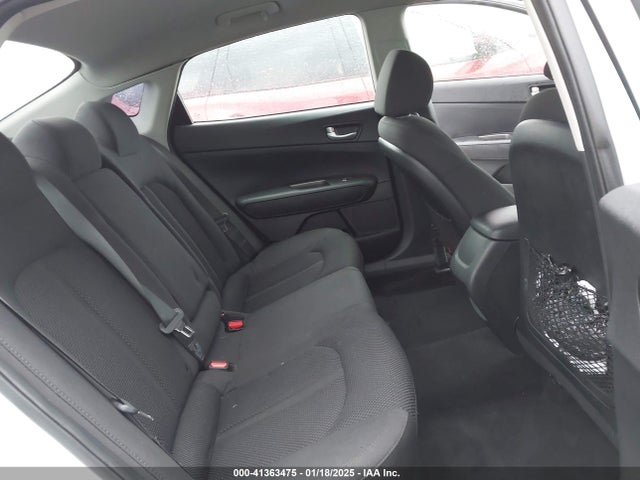 KIA Optima Lx 2019 5XXGT4L30KG350622 Image 8