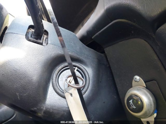 2001 MITSUBISHI MIRAGE JA3AY11A91U038362 Photo 10