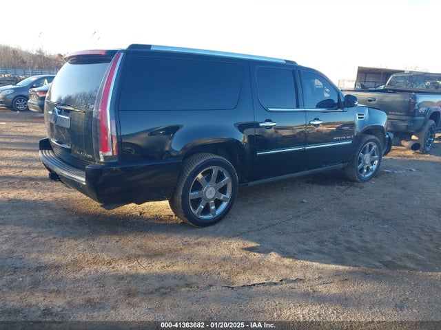 2008 CADILLAC ESCALADE ESV 1GYFC66898R184664 Photo 3