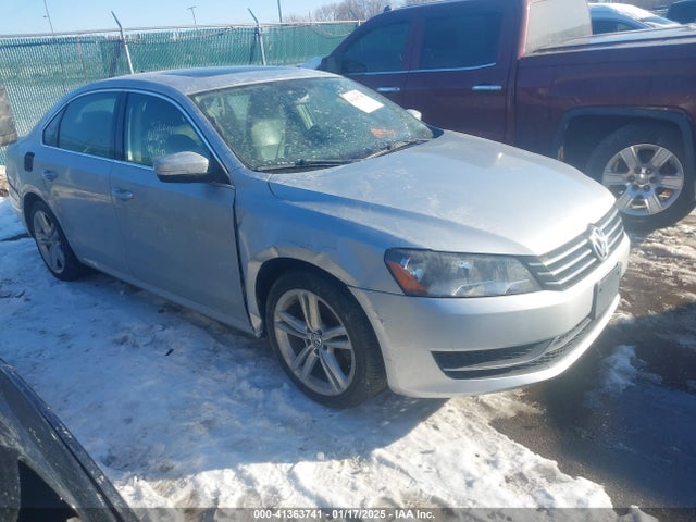 Volkswagen Passat 1.8t Se 2014 1VWBT7A3XEC049338 Image 1