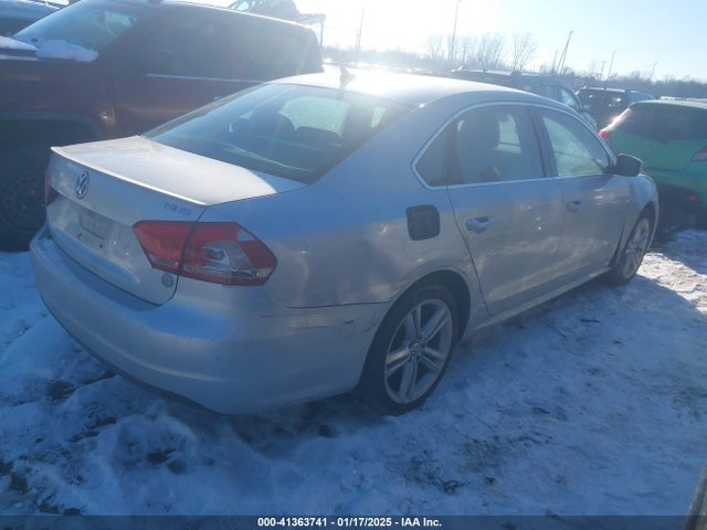 Volkswagen Passat 1.8t Se 2014 1VWBT7A3XEC049338 Image 4