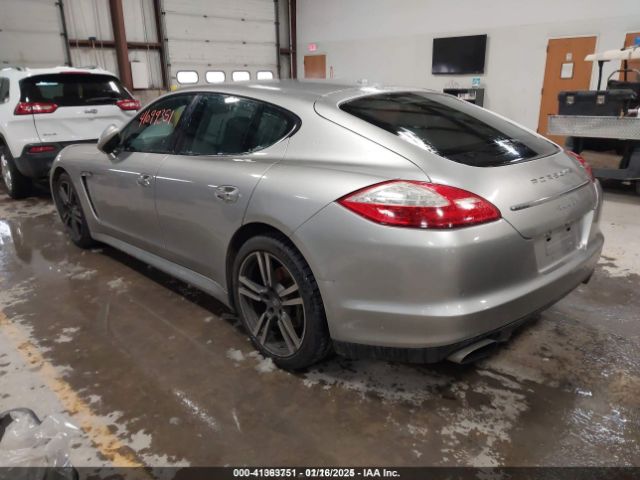 2011 PORSCHE PANAMERA WP0AA2A72BL020499 Photo 2