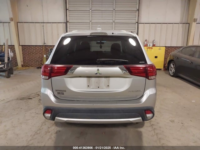 Mitsubishi Outlander Es/le/se/sel 2018 JA4AZ3A36JJ002412 Image 16