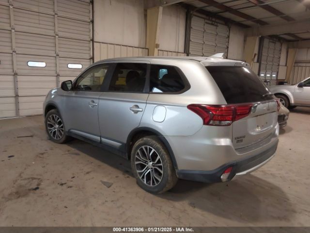 2018 MITSUBISHI OUTLANDER JA4AZ3A36JJ002412 Photo 2