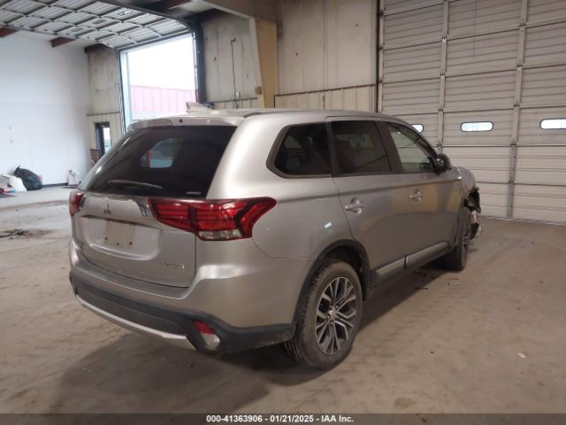 2018 MITSUBISHI OUTLANDER JA4AZ3A36JJ002412 Photo 3