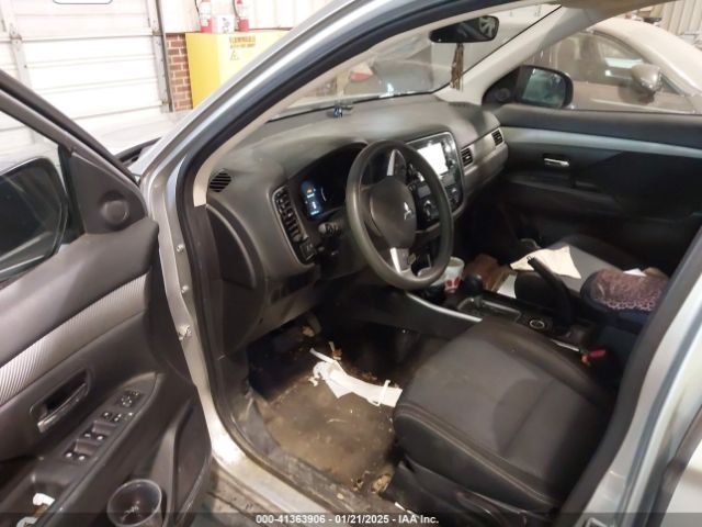 2018 MITSUBISHI OUTLANDER JA4AZ3A36JJ002412 Photo 4