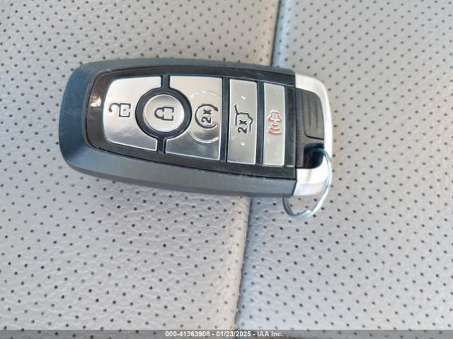 1FMJU1HT3KEA78884 Ford Expedition Xlt