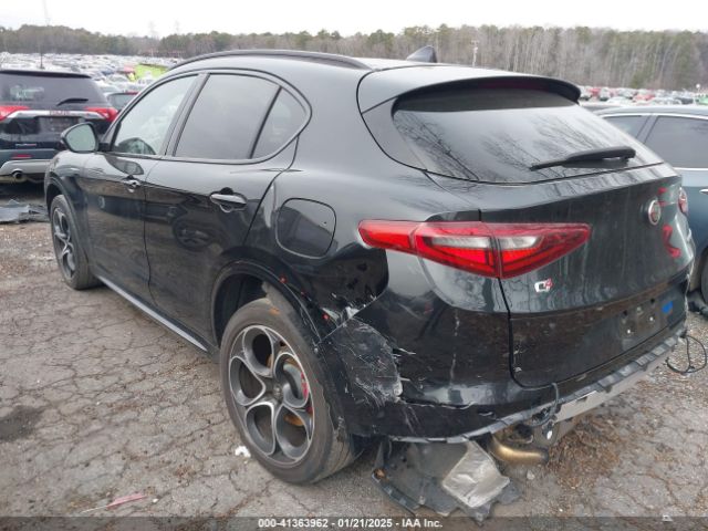 2023 ALFA ROMEO STELVIO ZASPAKBN6P7D56722 Photo 2